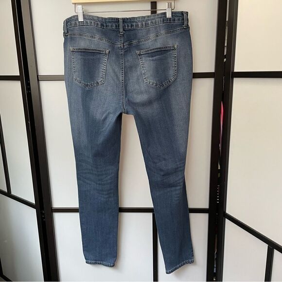 [14] Faded Glory Straight Leg Mid Rise Medium Wash Denim Jean Women’s - Picture 8 of 14